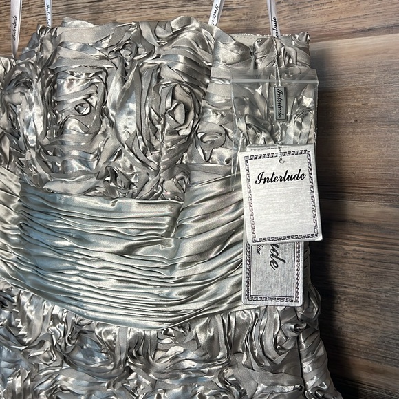 Interlude Women's Cocktail Prom Dresses in Silver NWT - Picture 2 of 3